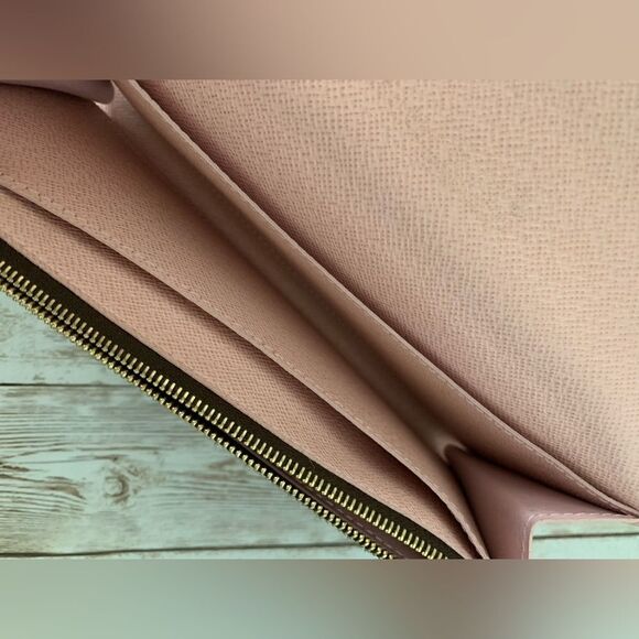 🌺RARE🌺 Louis Vuitton Damier Ebene Caissa Wallet (CA3168) - Picture 10 of 16